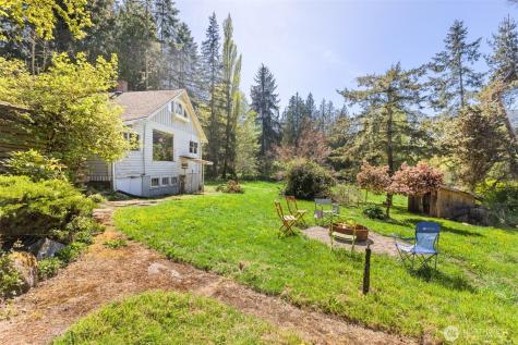 2252 Black Diamond Road Port Angeles WA 98363