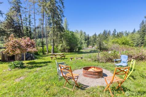 2252 Black Diamond Road Port Angeles WA 98363
