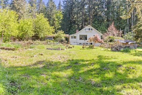2252 Black Diamond Road Port Angeles WA 98363