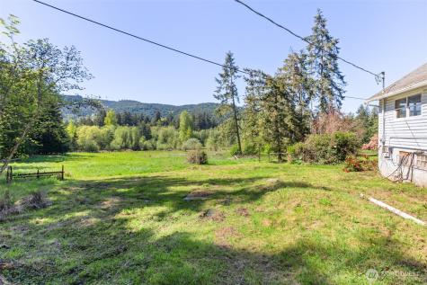 2252 Black Diamond Road Port Angeles WA 98363