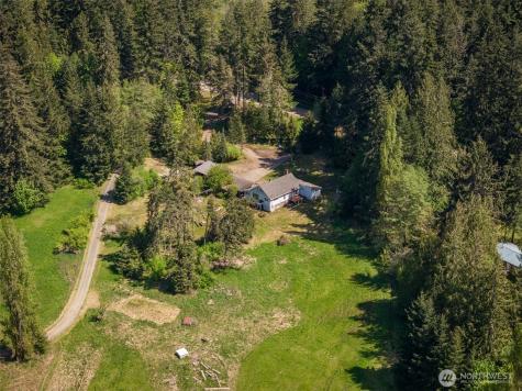 2252 Black Diamond Road Port Angeles WA 98363