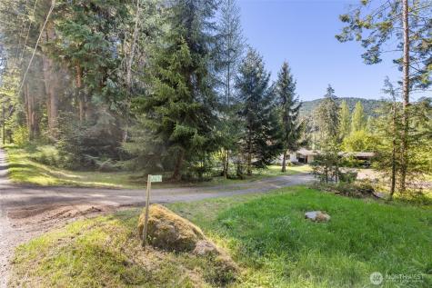 2252 Black Diamond Road Port Angeles WA 98363