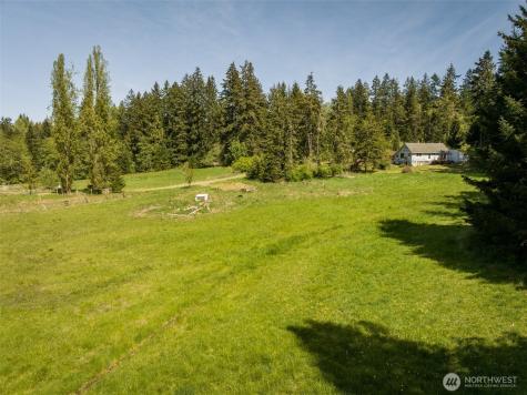 2252 Black Diamond Road Port Angeles WA 98363
