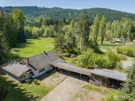2252 Black Diamond Road Port Angeles WA 98363