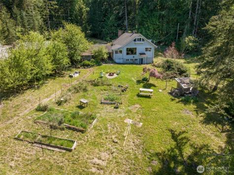 2252 Black Diamond Road Port Angeles WA 98363
