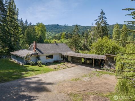2252 Black Diamond Road Port Angeles WA 98363