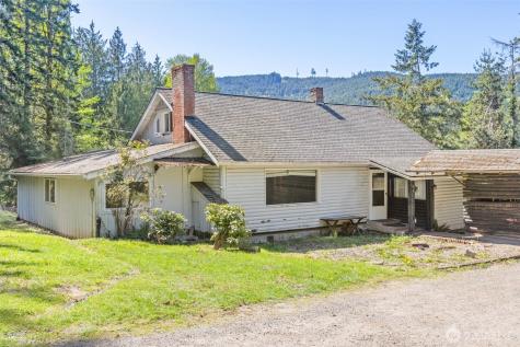 2252 Black Diamond Road Port Angeles WA 98363