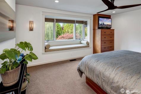 5829 112th Place NE Kirkland WA 98033