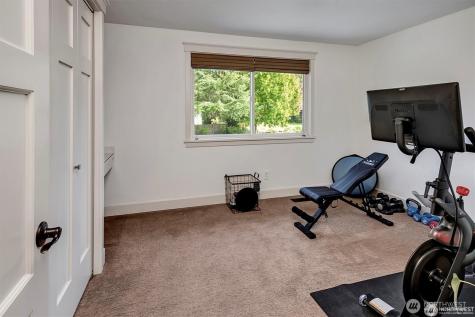 5829 112th Place NE Kirkland WA 98033