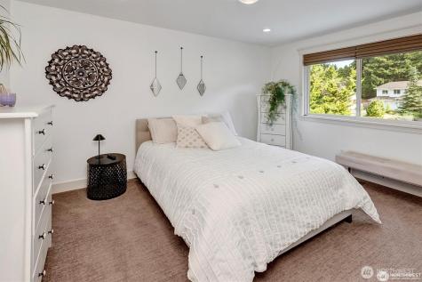 5829 112th Place NE Kirkland WA 98033