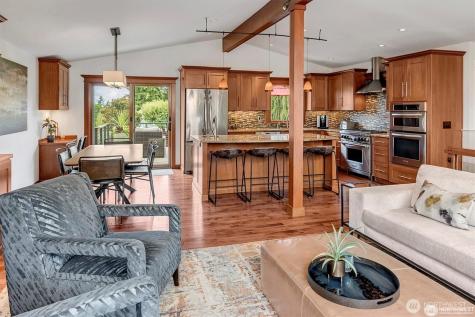 5829 112th Place NE Kirkland WA 98033