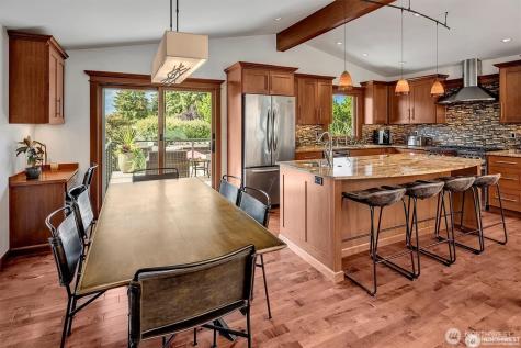 5829 112th Place NE Kirkland WA 98033