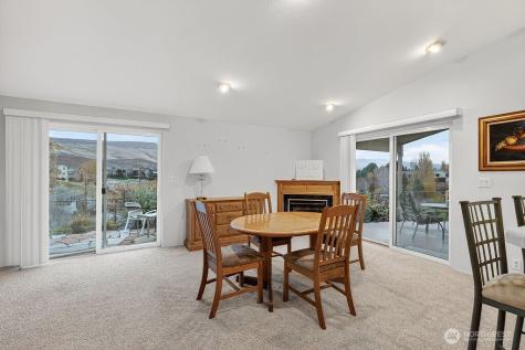 584 Canyon Drive East Wenatchee WA 98802