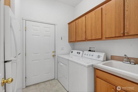 584 Canyon Drive East Wenatchee WA 98802