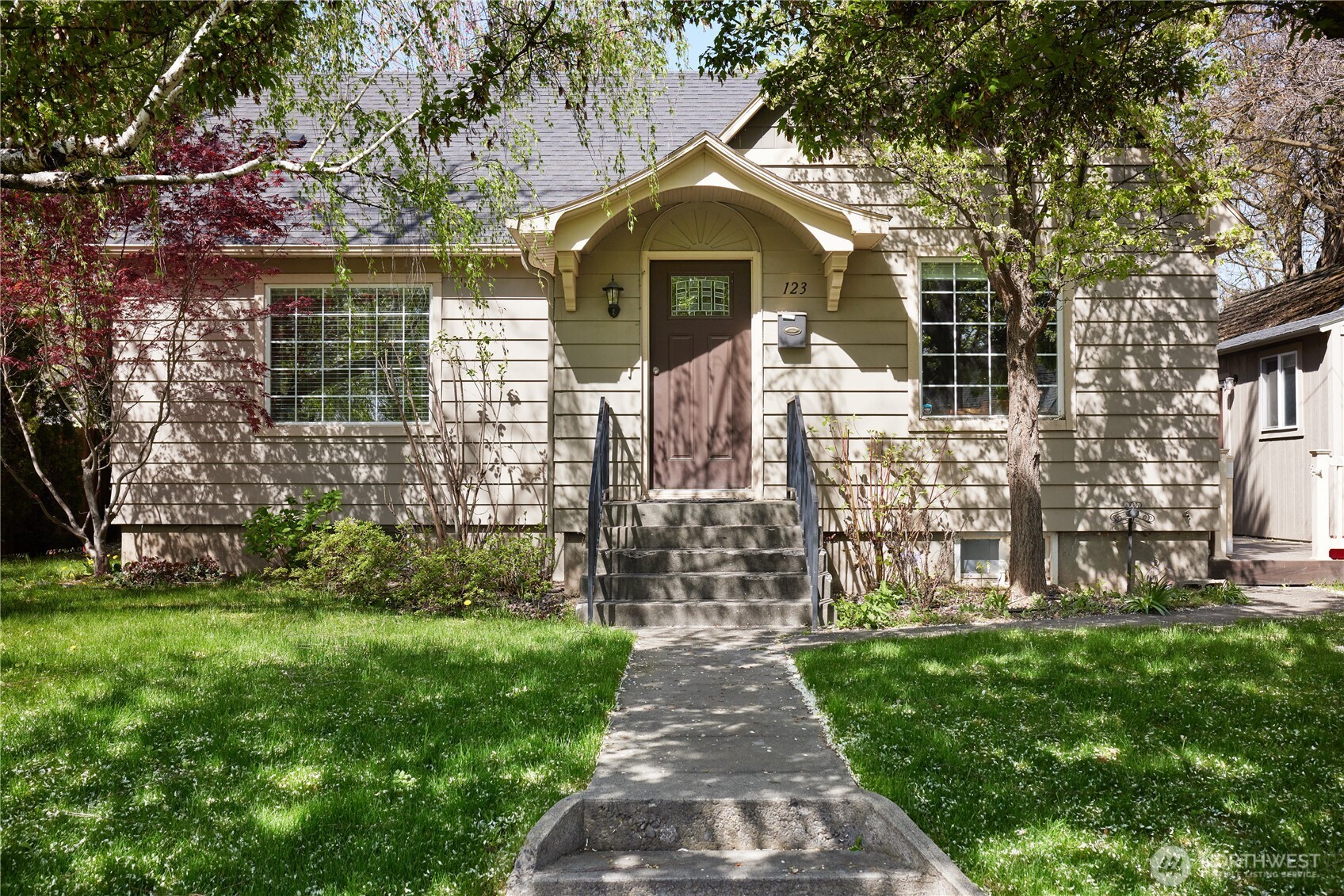 123 E Maple Street Walla Walla WA 99362