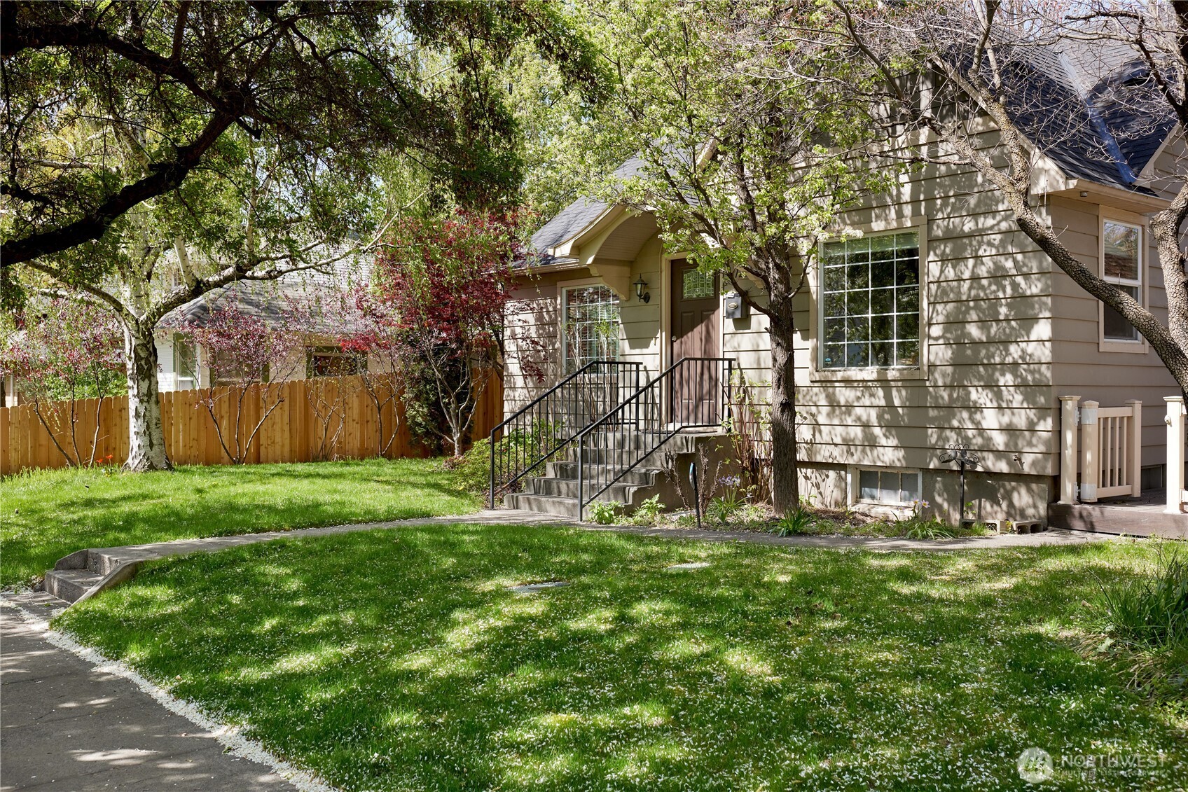 123 E Maple Street Walla Walla WA 99362
