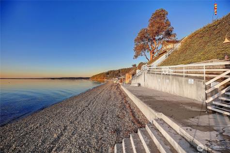 211 N Sunset Camano Island WA 98282