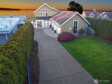 211 N Sunset Camano Island WA 98282
