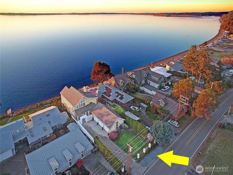 211 N Sunset Camano Island WA 98282
