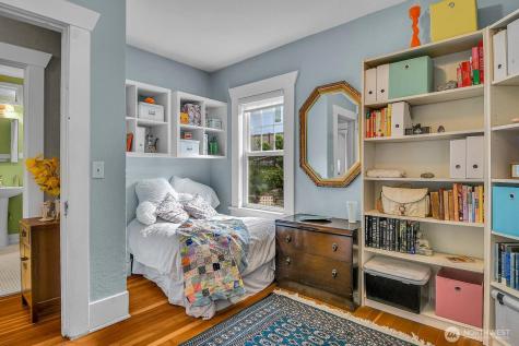 5008 39th Avenue S Seattle WA 98118
