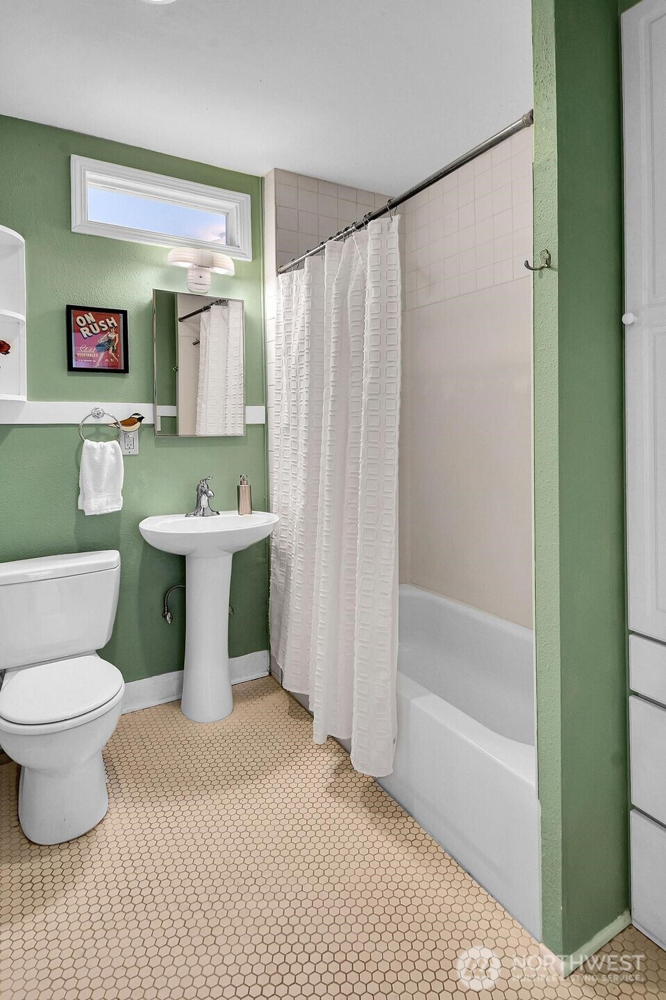 5008 39th Avenue S Seattle WA 98118