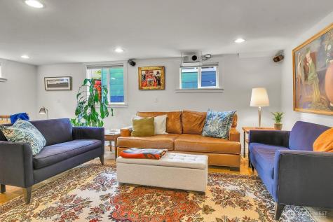 5008 39th Avenue S Seattle WA 98118