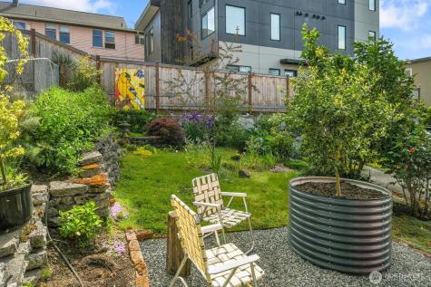5008 39th Avenue S Seattle WA 98118