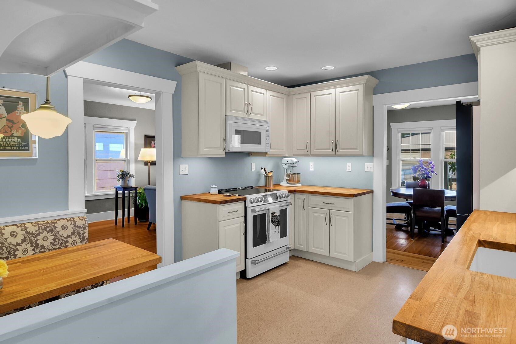 5008 39th Avenue S Seattle WA 98118