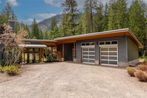 589 Lost River Road Mazama WA 98833