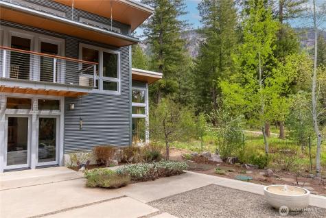 589 Lost River Road Mazama WA 98833