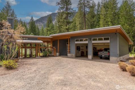589 Lost River Road Mazama WA 98833