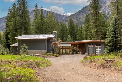 589 Lost River Road Mazama WA 98833