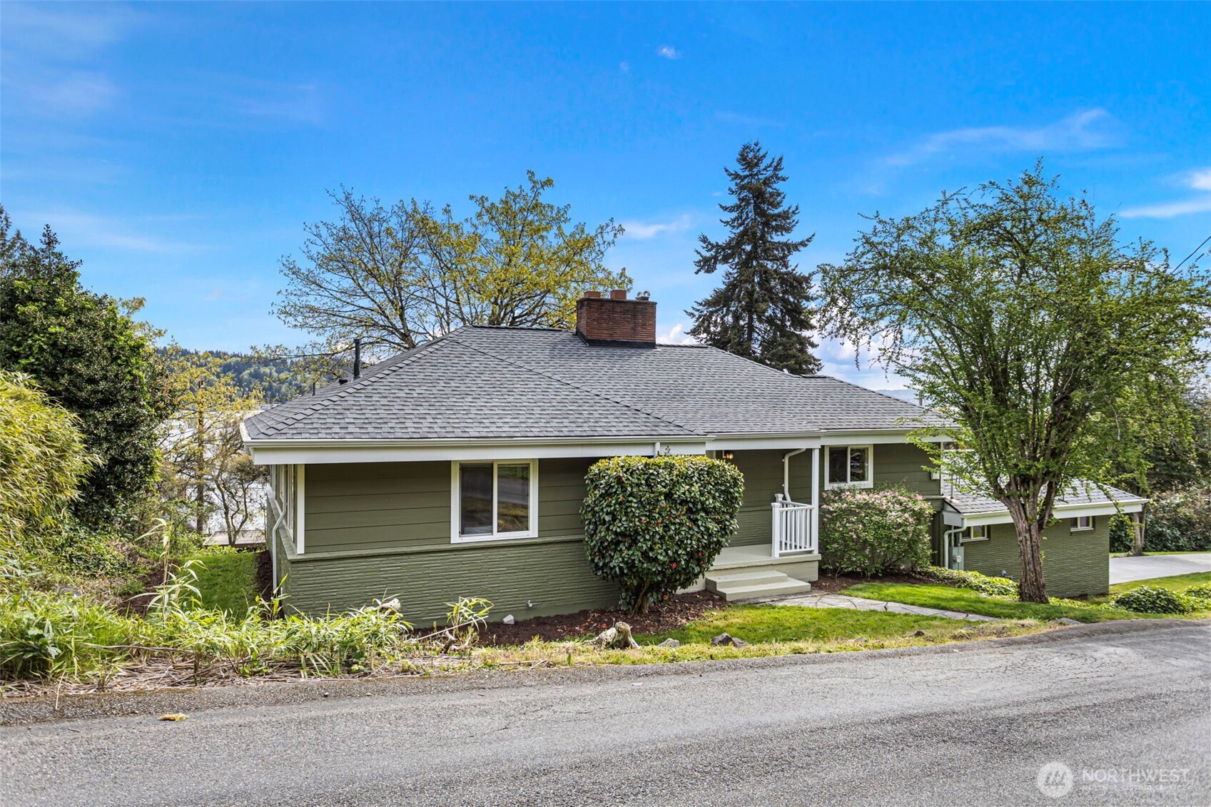 11210 Lakeside Avenue NE Seattle WA 98125