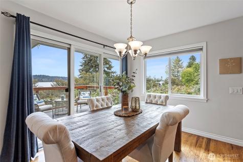11210 Lakeside Avenue NE Seattle WA 98125