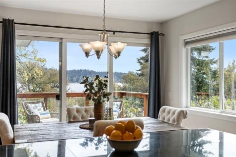 11210 Lakeside Avenue NE Seattle WA 98125