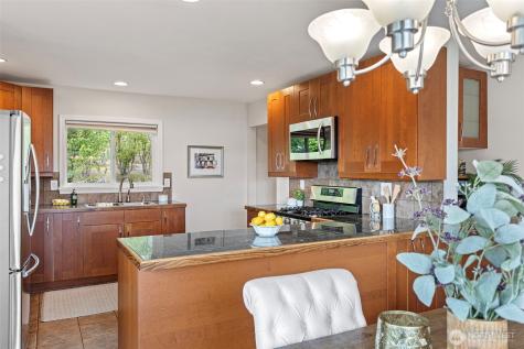 11210 Lakeside Avenue NE Seattle WA 98125