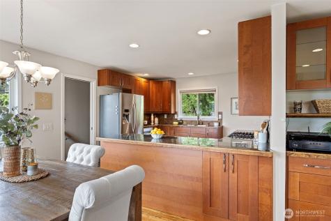 11210 Lakeside Avenue NE Seattle WA 98125