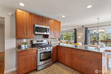 11210 Lakeside Avenue NE Seattle WA 98125