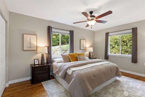 11210 Lakeside Avenue NE Seattle WA 98125