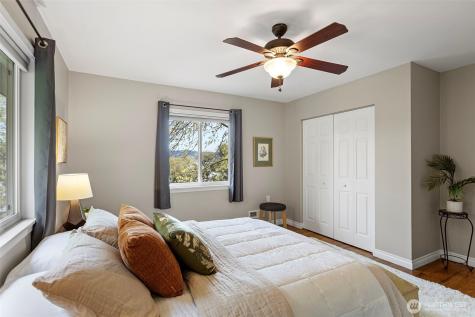 11210 Lakeside Avenue NE Seattle WA 98125