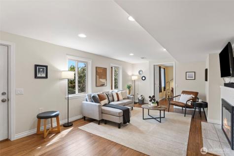 11210 Lakeside Avenue NE Seattle WA 98125