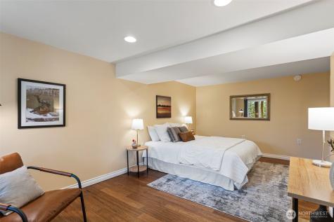 11210 Lakeside Avenue NE Seattle WA 98125