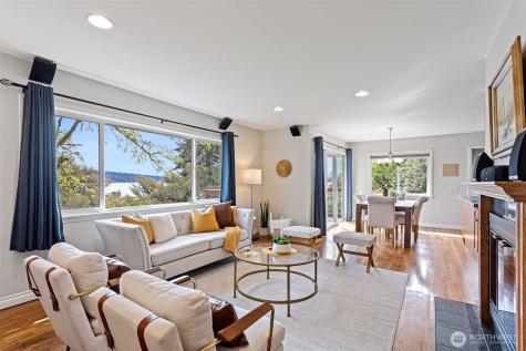 11210 Lakeside Avenue NE Seattle WA 98125