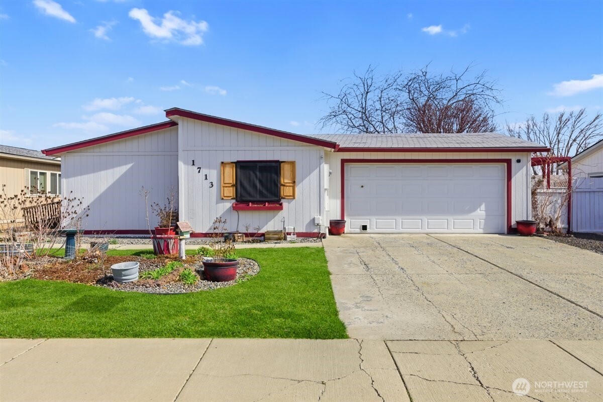1713 S 69th Avenue Yakima WA 98908