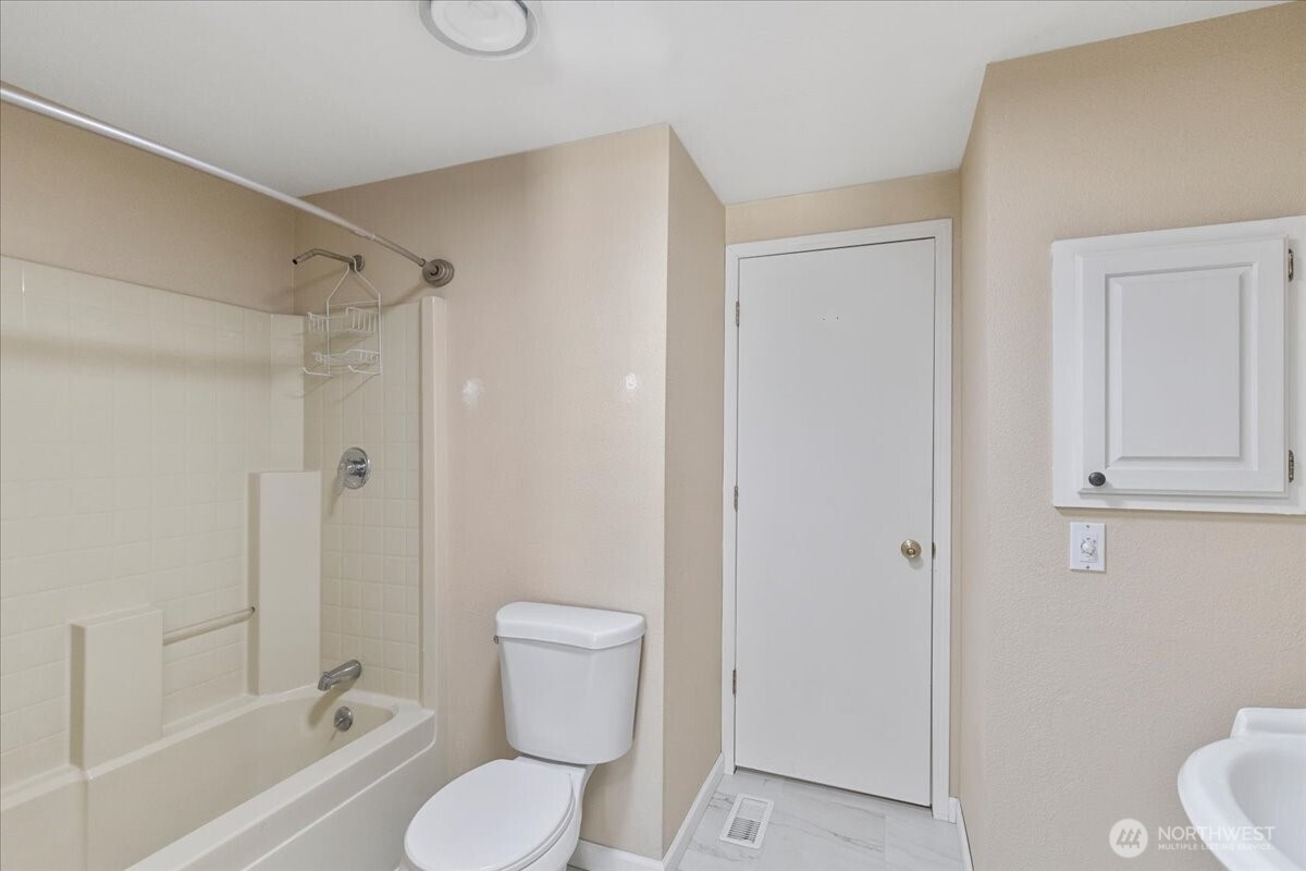 1713 S 69th Avenue Yakima WA 98908