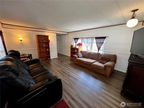 8705 143rd Avenue Court E Puyallup WA 98372