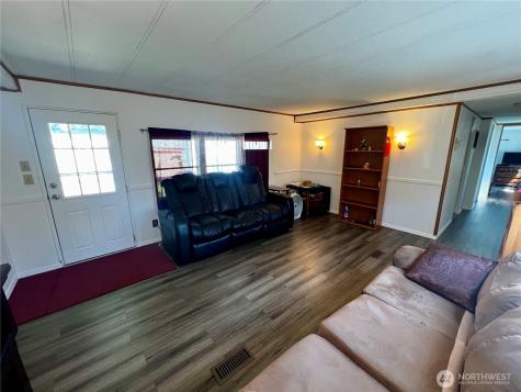 8705 143rd Avenue Court E Puyallup WA 98372