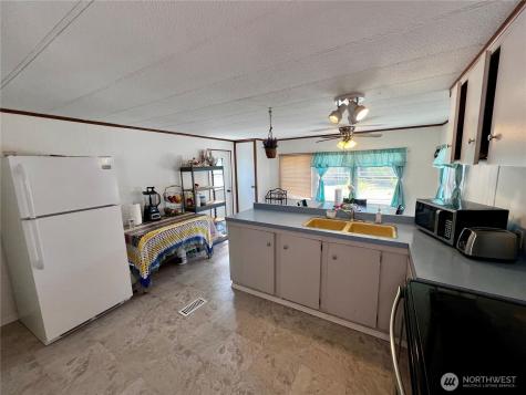 8705 143rd Avenue Court E Puyallup WA 98372