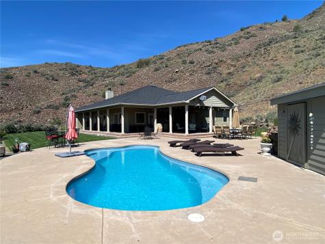 6696 Batterman Road Rock Island WA 98850