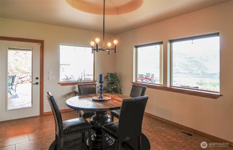 6696 Batterman Road Rock Island WA 98850